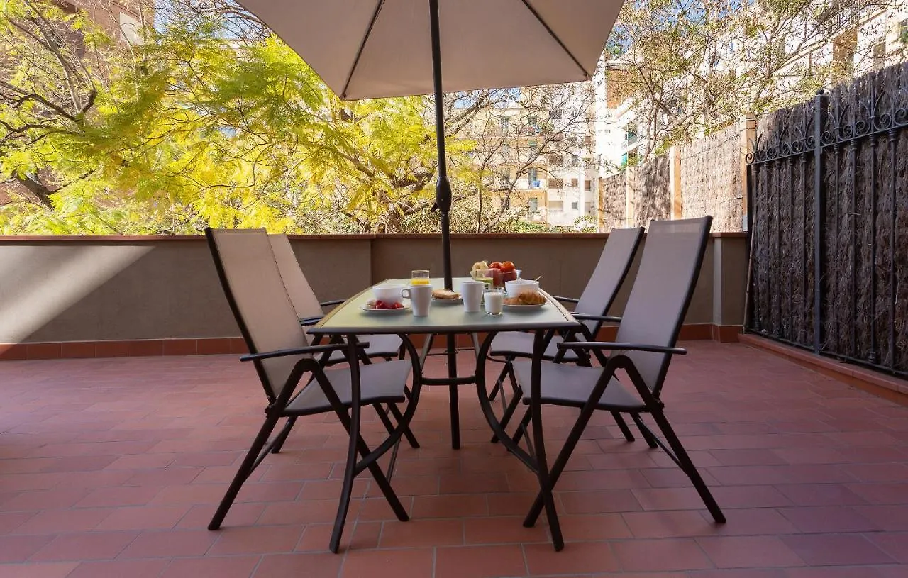 Casa Lolita Hotel Barcelona 2*,